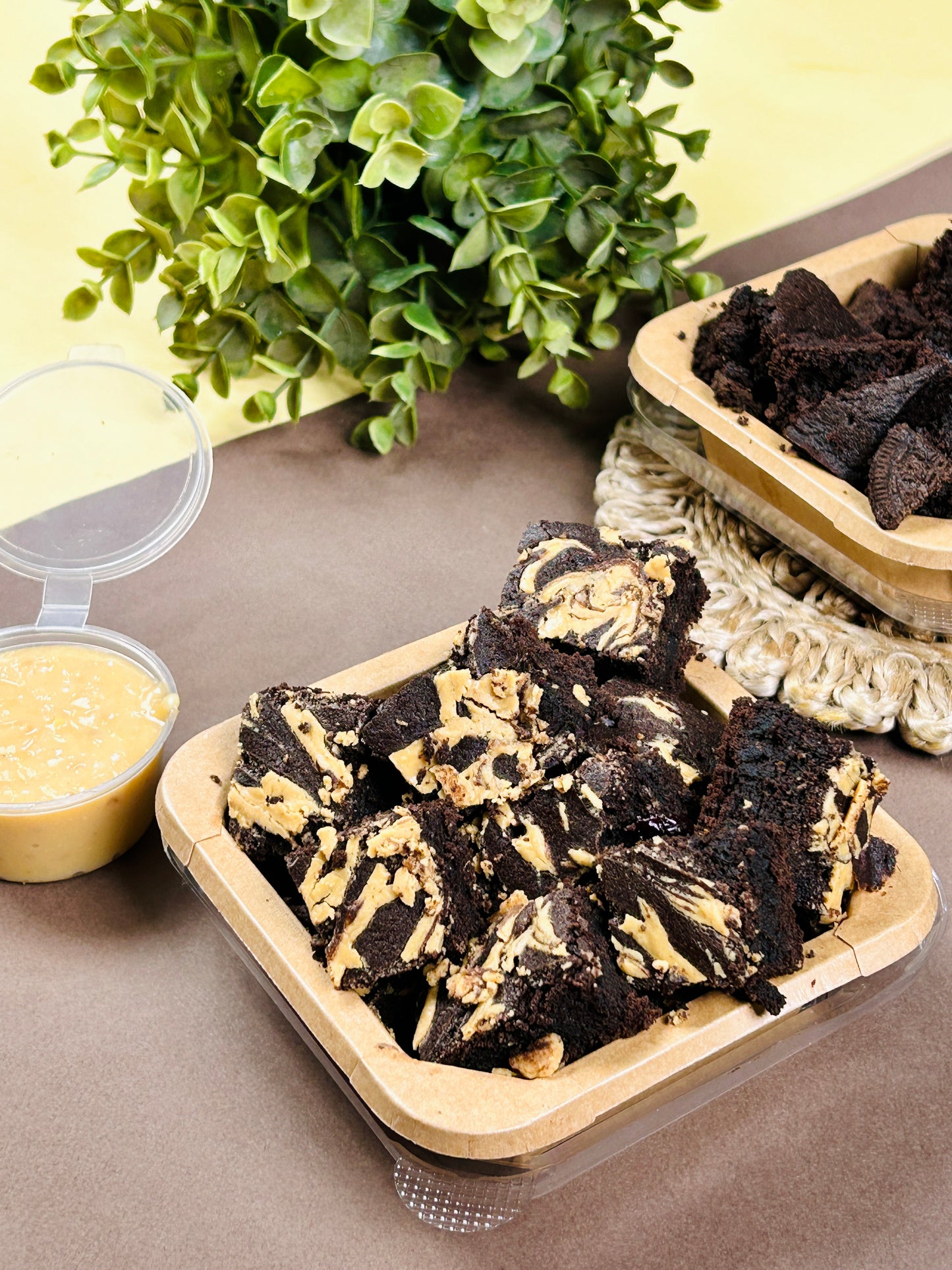 Brownie Bliss: Cubes Paired with Perfect Dips