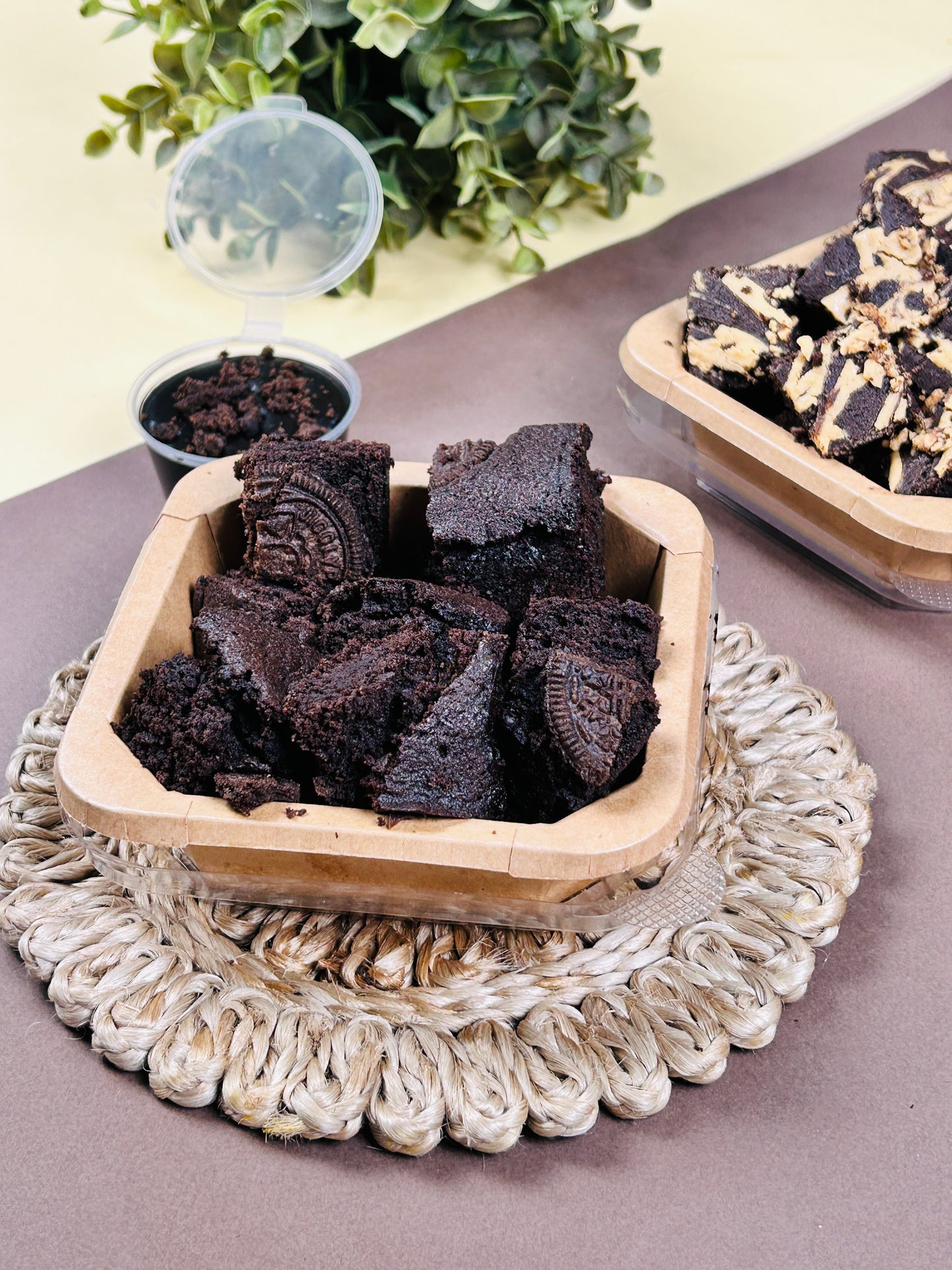 Brownie Bliss: Cubes Paired with Perfect Dips